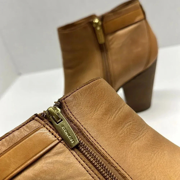 Coach Hewes Leather High Heeled Ankle Booties Boots Tan Brown Size 8 - Picture 8 of 13